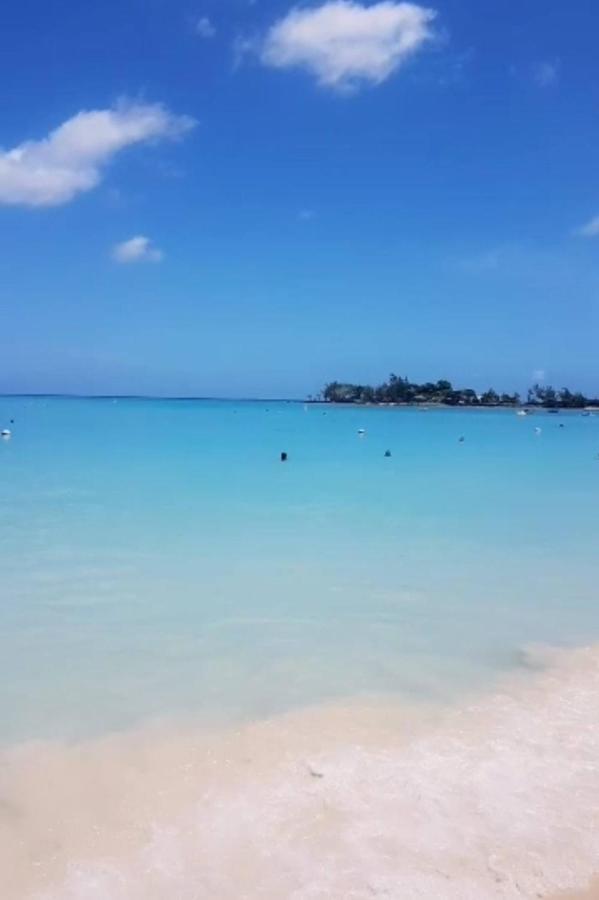 Residence Frangipani Pereybere Beach エクステリア 写真